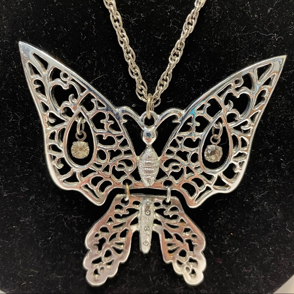 Filigree Butterfly Hinged Statement Necklace - Picture 10 of 10
